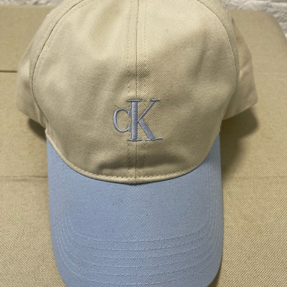 Calvin Klein Tan and Light Blue Cap